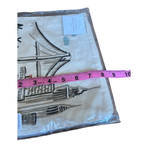 Pottery Barn New York City Embroidered Zip Travel Pouches - Picture 12 of 14